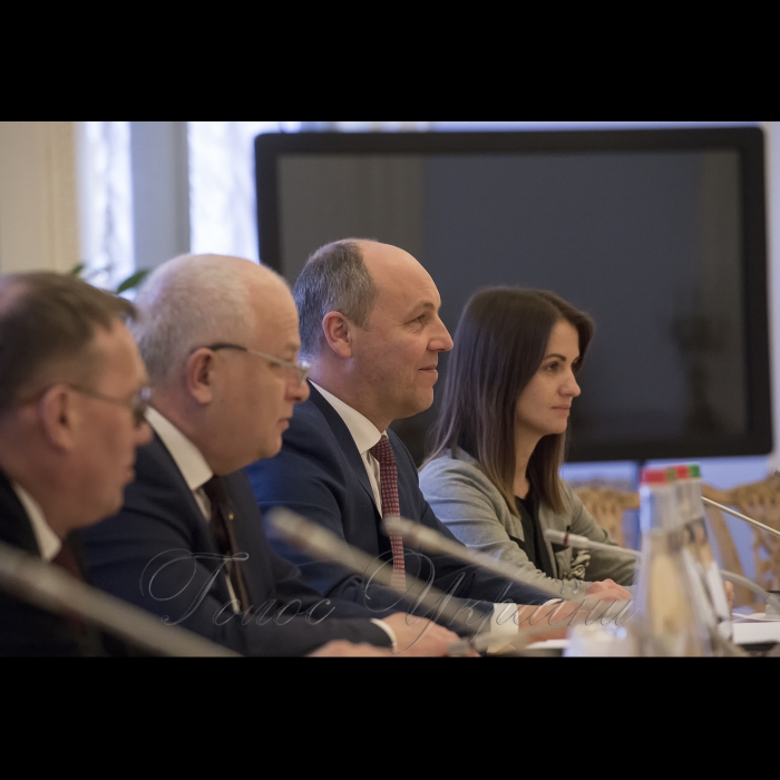 14 лютого 2018 Голова Верховної Ради відгукнувся на пропозицію Президентів України щодо запровадження Дня української державності.
Голова Верховної Ради Андрій Володимирович Парубій провів зустріч з Президентами України 1991-2010 років Леонідом Макаровичем Кравчуком та Віктором Андрійовичем Ющенком, заучасті  Першого віце-прем'єр-міністра України - Міністра економічного розвитку і торгівлі України Кубіва Степана.
